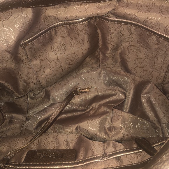 Michael Kors large Layton leather hobo style shoulder bag. - Picture 8 of 11